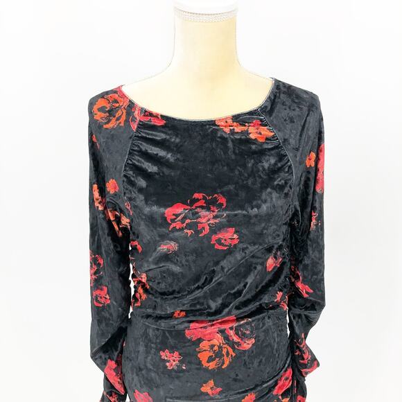 WAYF Women's Clique Velvet Minidress Medium Red Roses Ruched Long Sleeve NWT - Picture 6 of 12